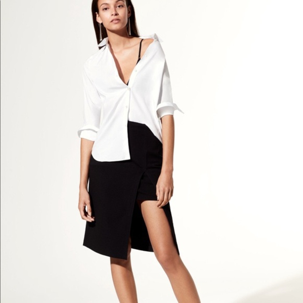 Aritzia Babaton Kumar Black Skirt Size 8